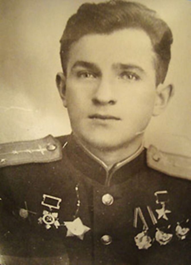 31 марта 1922 года родился Трещев Константин Михайлович.